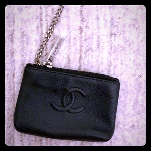 Chanel caviar leather key and card holder